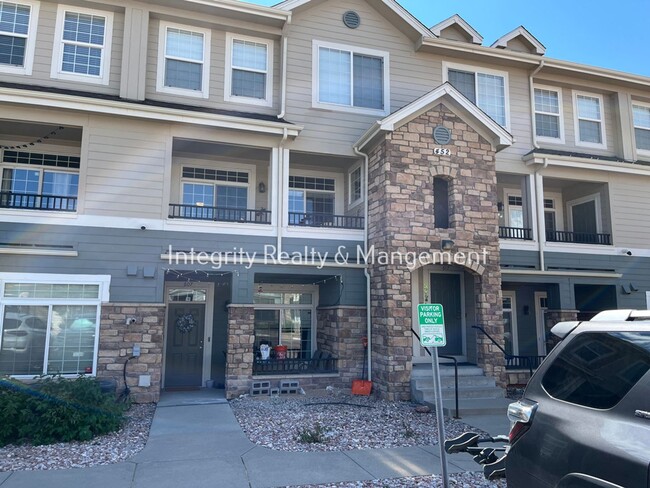 Building Photo - 452 Black Feather Loop