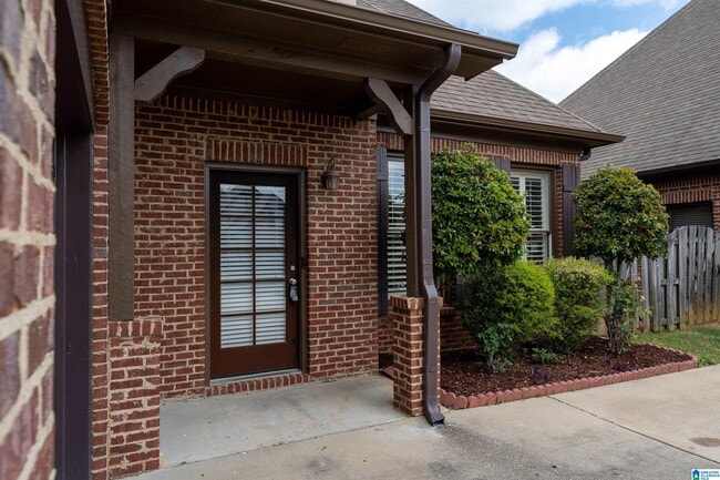 Building Photo - 2217 Chalybe Dr