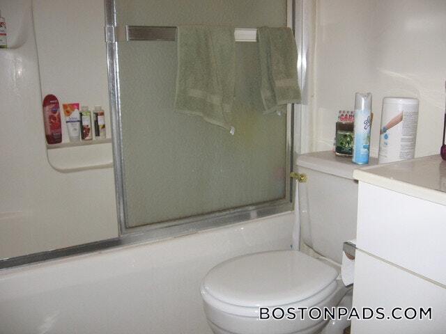 Building Photo - 81 Essex St