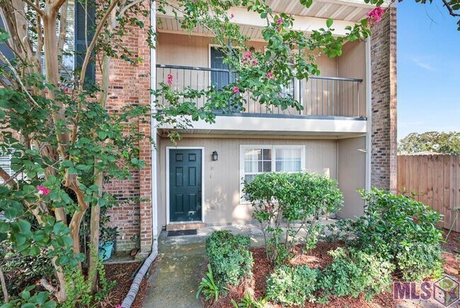 Building Photo - 4625 Parkoaks Dr