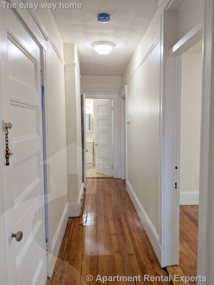 Building Photo - 18 Sanborn Ave