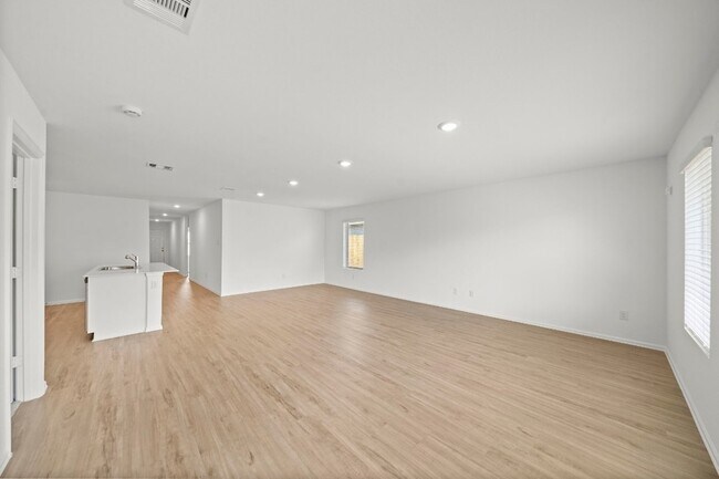 Building Photo - 1524 Twilight Grn Dr