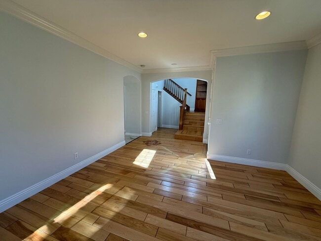 Building Photo - A Large and Spacious Home in Port Hueneme