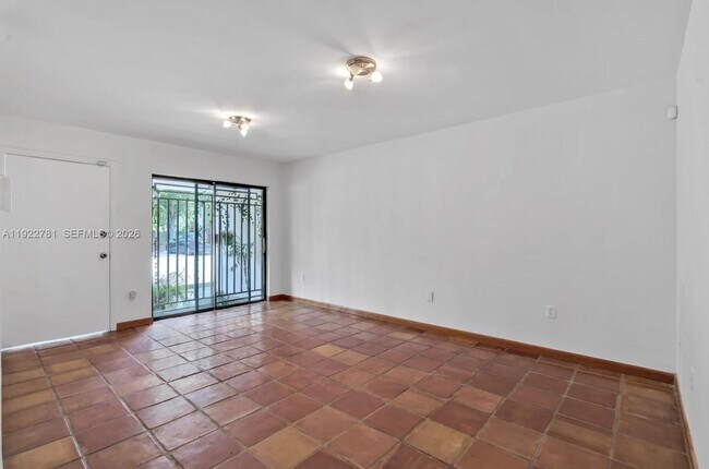 Building Photo - 3001 SW 1st Ave