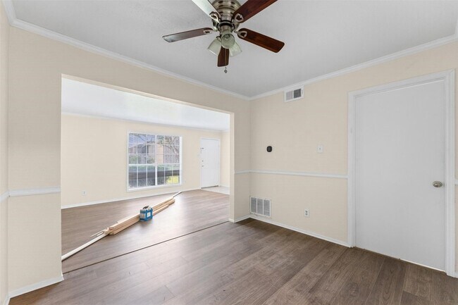 Building Photo - 1076 Willow Oaks Cir