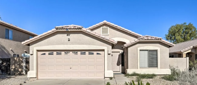 Building Photo - 13520 W Solano Dr