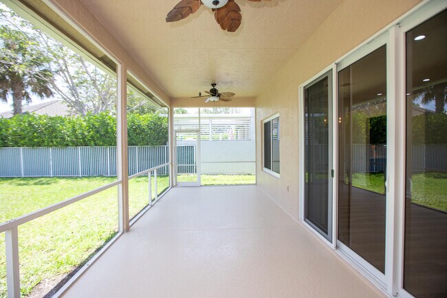 Building Photo - 10821 La Salinas Cir