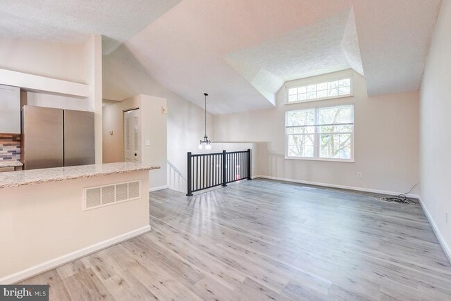 Building Photo - 18304 Swan Stream Dr