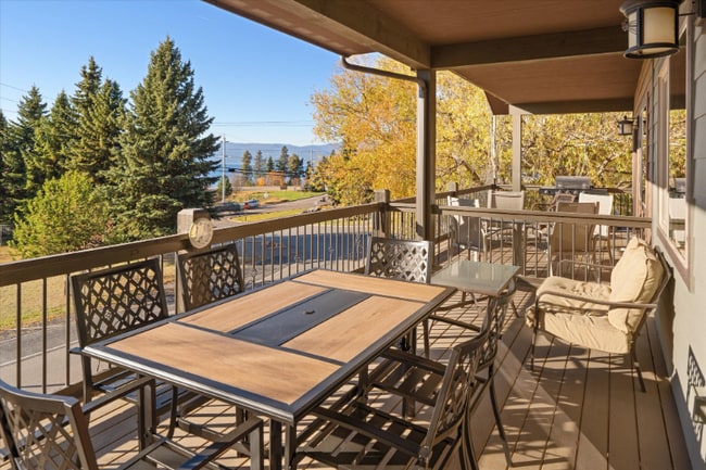 Building Photo - 669 Commerce St