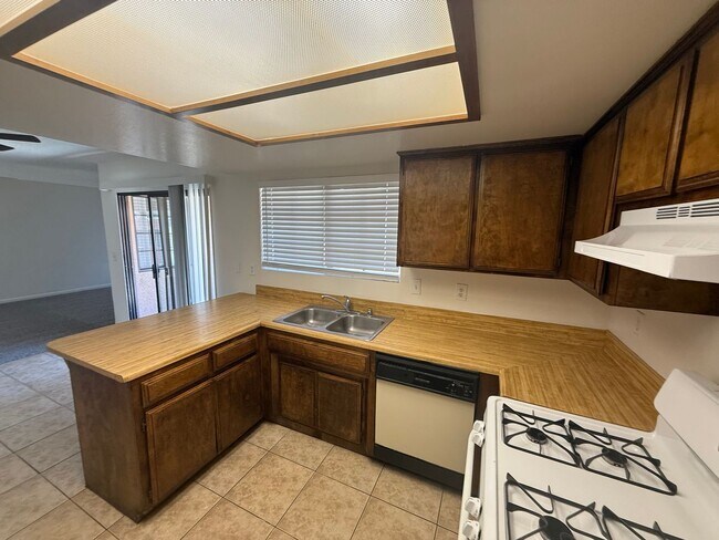 Building Photo - 20318 Thunderbird Rd
