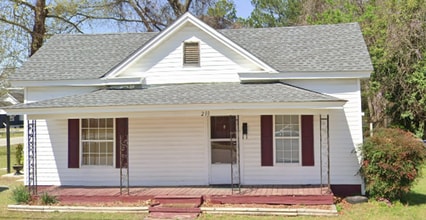 Building Photo - Newly Renovated 2 bed 1 bath- Dunn, NC