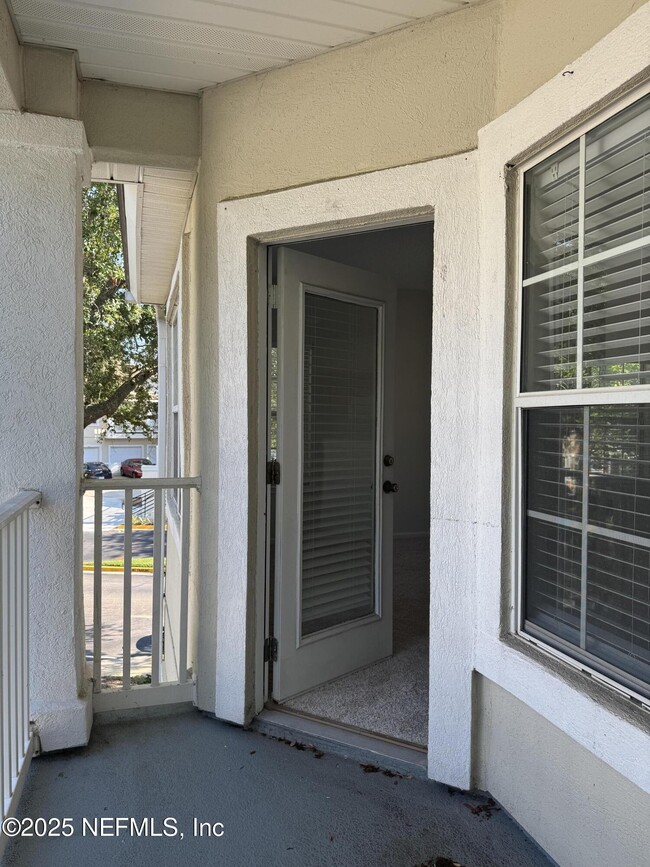 Building Photo - 12423 Forest Lake Cir W