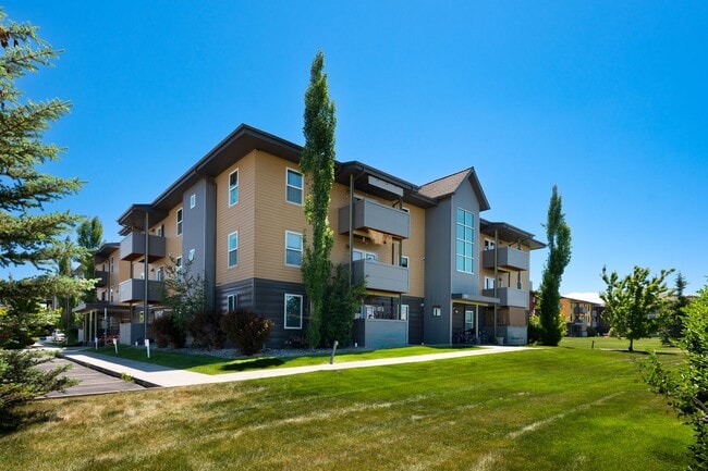 Building Photo - 210 S. Cottonwood, Unit 208