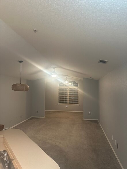 Living/dinning/office - 13810 Sutton Park Dr N