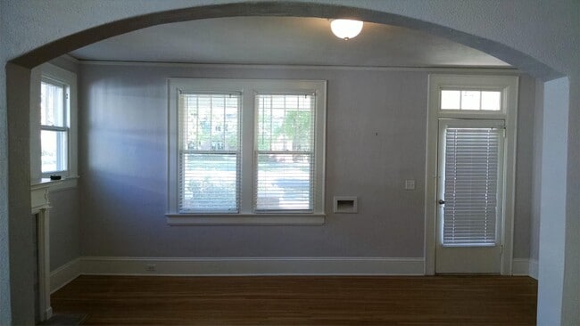 Building Photo - 2022 Madison Ave