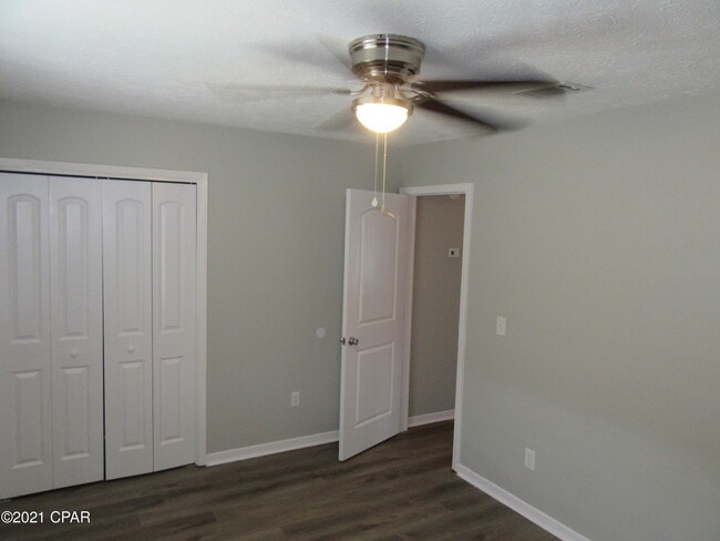 Building Photo - 2914 Sequoia Ave