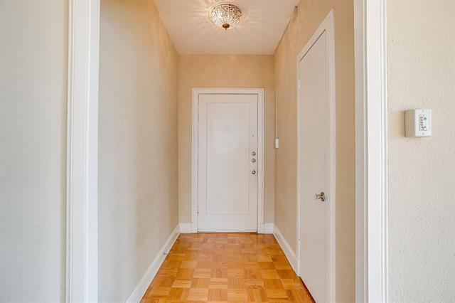 Building Photo - 2306 Park Pl Ave