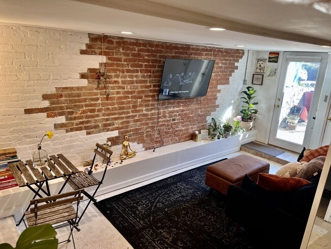 Building Photo - 1310 I St NE