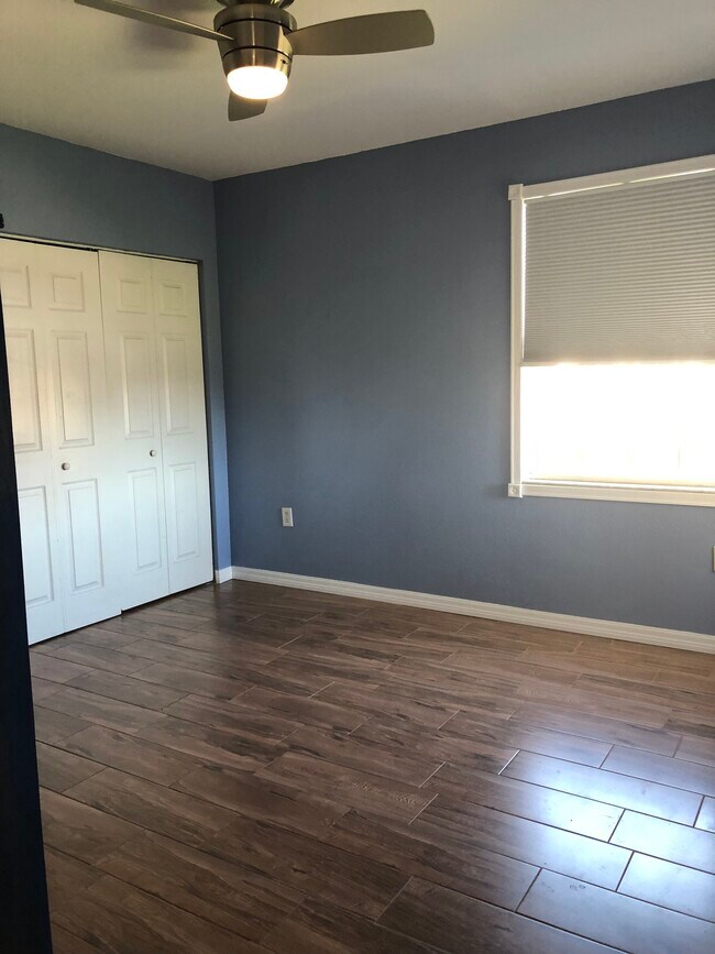 Building Photo - 2950 Viscaya Pl