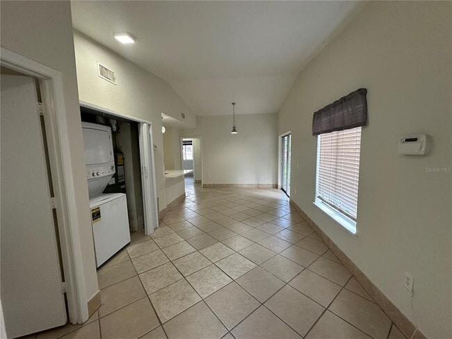 Building Photo - 1000 Dolphin Dr