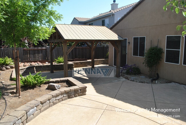 Building Photo - Gorgeous Rocklin Home in a great location