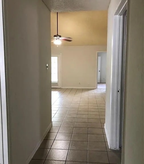 Building Photo - 22314 Meadowgate Dr