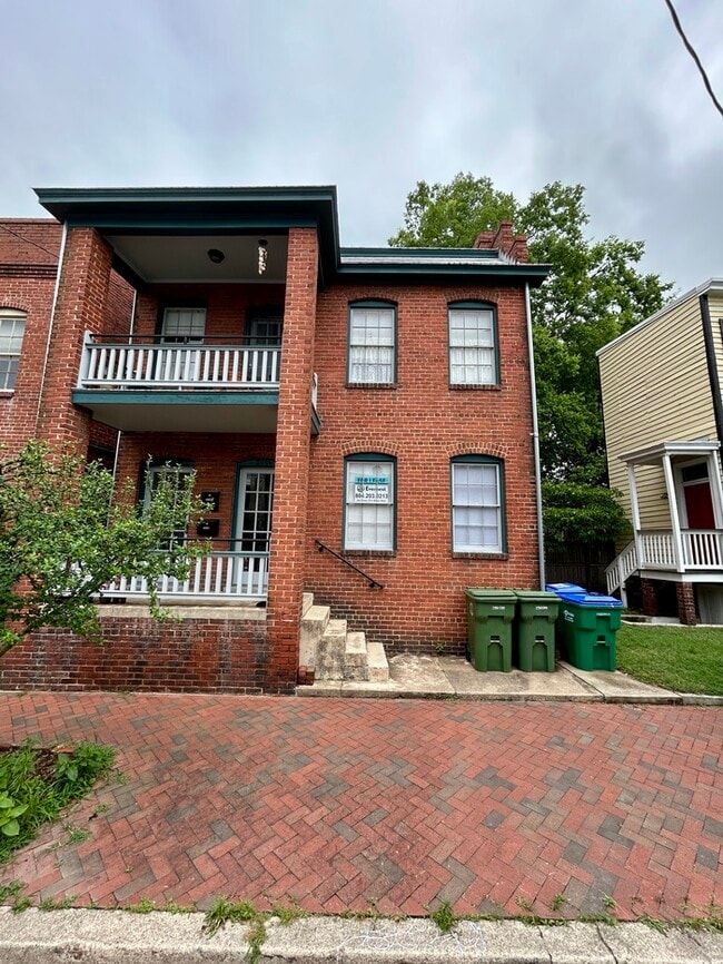 Primary Photo - 2114 E Leigh St