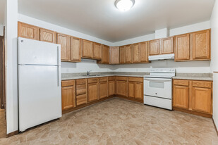 Building Photo - Englewood Apartments