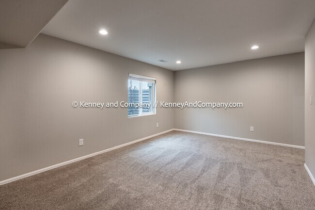 Building Photo - 1672 Smoke Ridge Dr