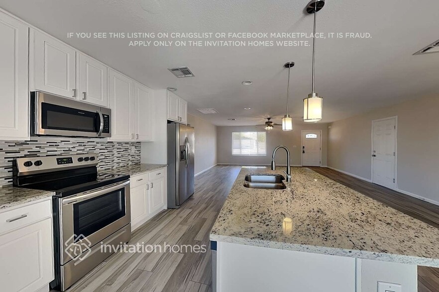 Building Photo - 505 E Hermosa Dr