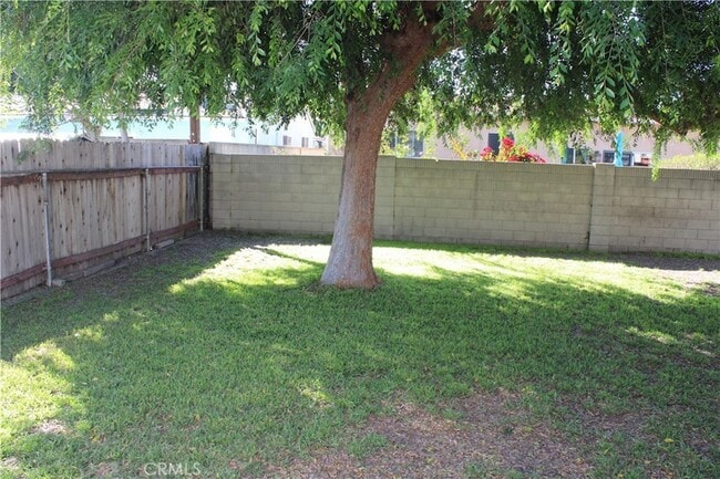 Building Photo - 11215 Dalwood Ave