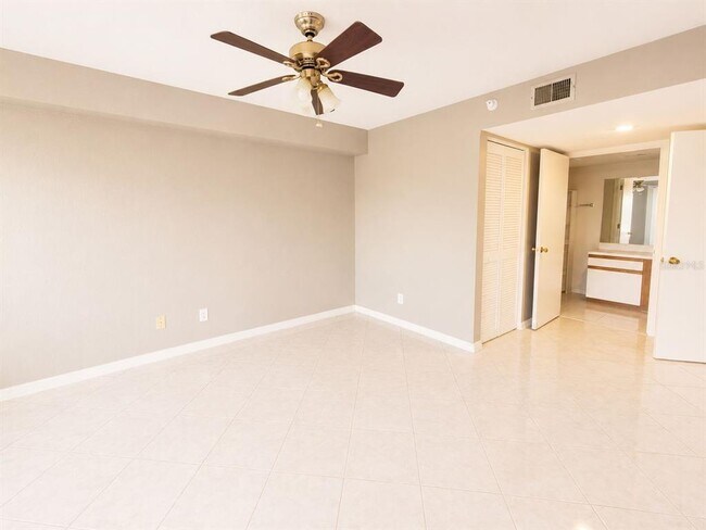 Building Photo - 2323 Feather Sound Dr