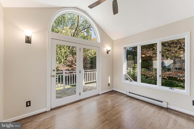 Building Photo - 3867 Chesterbrook Rd