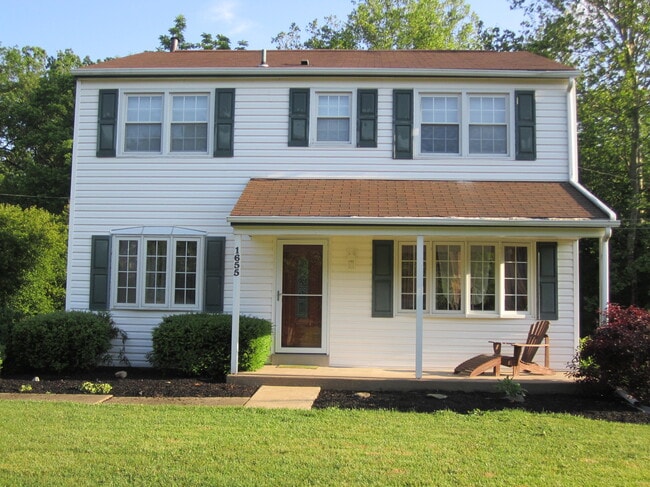 Primary Photo - 1655 Clearview Ave