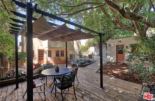 Building Photo - 1522 Pandora Ave