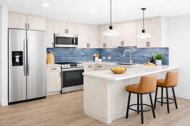 Building Photo - Cypress Point Luxury Apartments