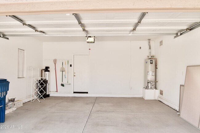 Building Photo - 6450 S Nash Way