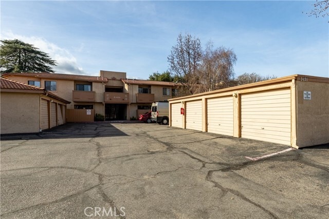 Building Photo - 3121 Spring St