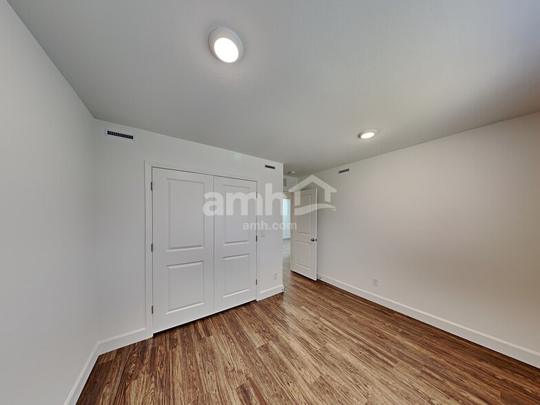 Building Photo - 9133 S Conquistador St