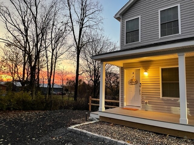 Building Photo - 4 Brozdowski Ln