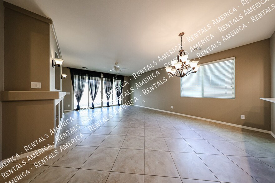 Building Photo - 276 E Coconino Dr