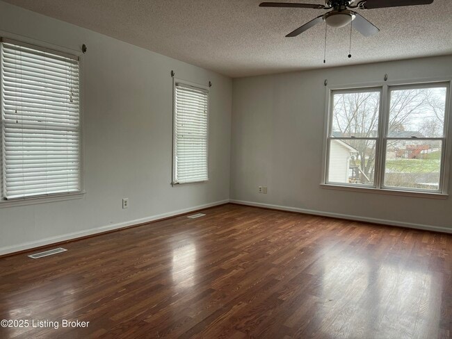 Building Photo - 47 N Country Dr