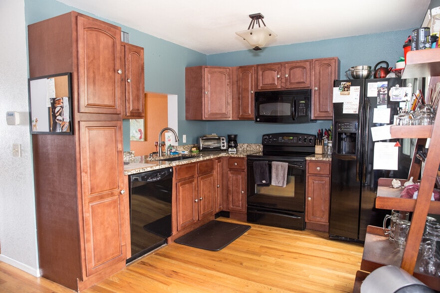 Brand new appliances - 3050 West 32nd Avenue