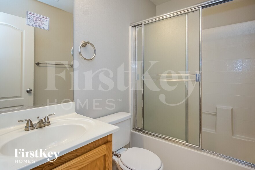 Building Photo - 5900 Kane Holly St