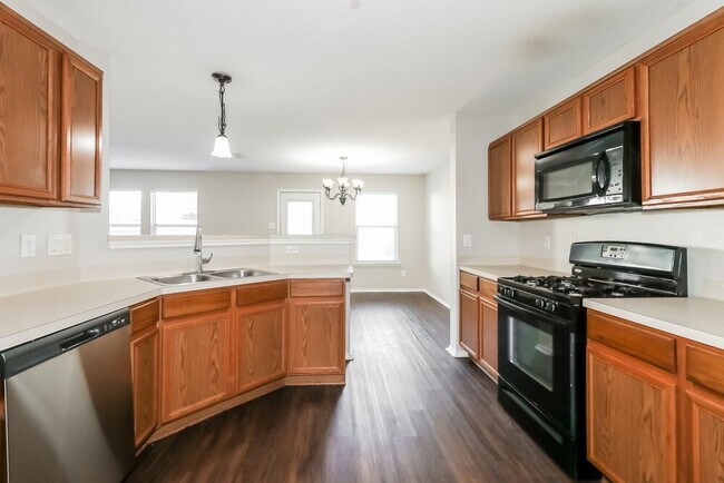 Building Photo - 16406 Chandler Ridge Ln