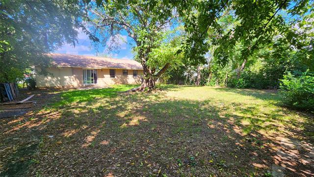 Building Photo - 520 Sweetbriar Dr