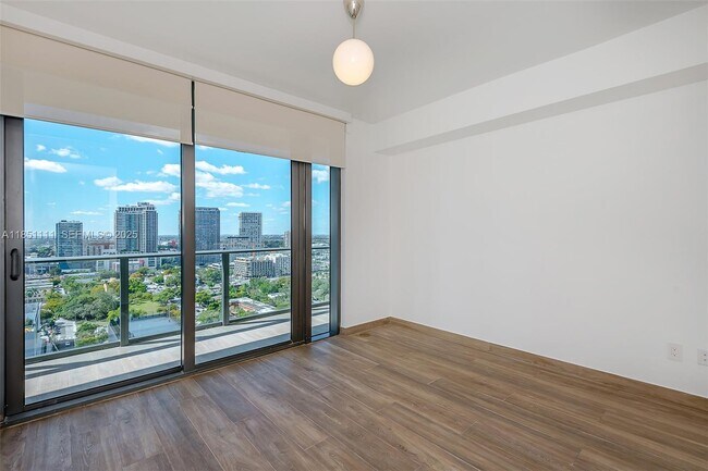 Building Photo - 3131 NE 7th Ave