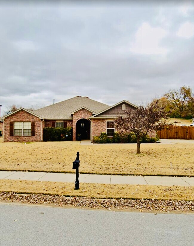 Primary Photo - 2966 Springhill Ave