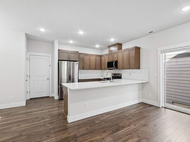 Building Photo - 15212 NW Cosmos St