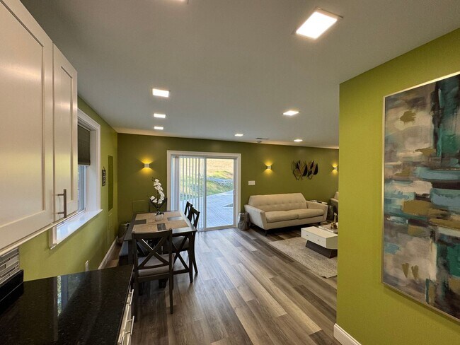 Building Photo - Pet Friendly!!!!